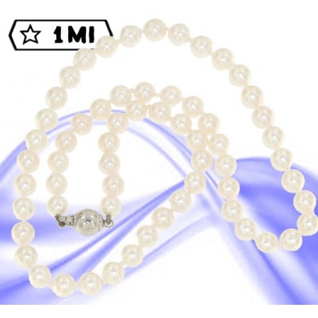 Elegante filo di perle con chiusura in oro bianco