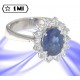 bellissimo anello in oro bianco con zaffiro blu e diamanti